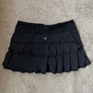 Lulu lemon charcoal colored skort. Size 6 regular